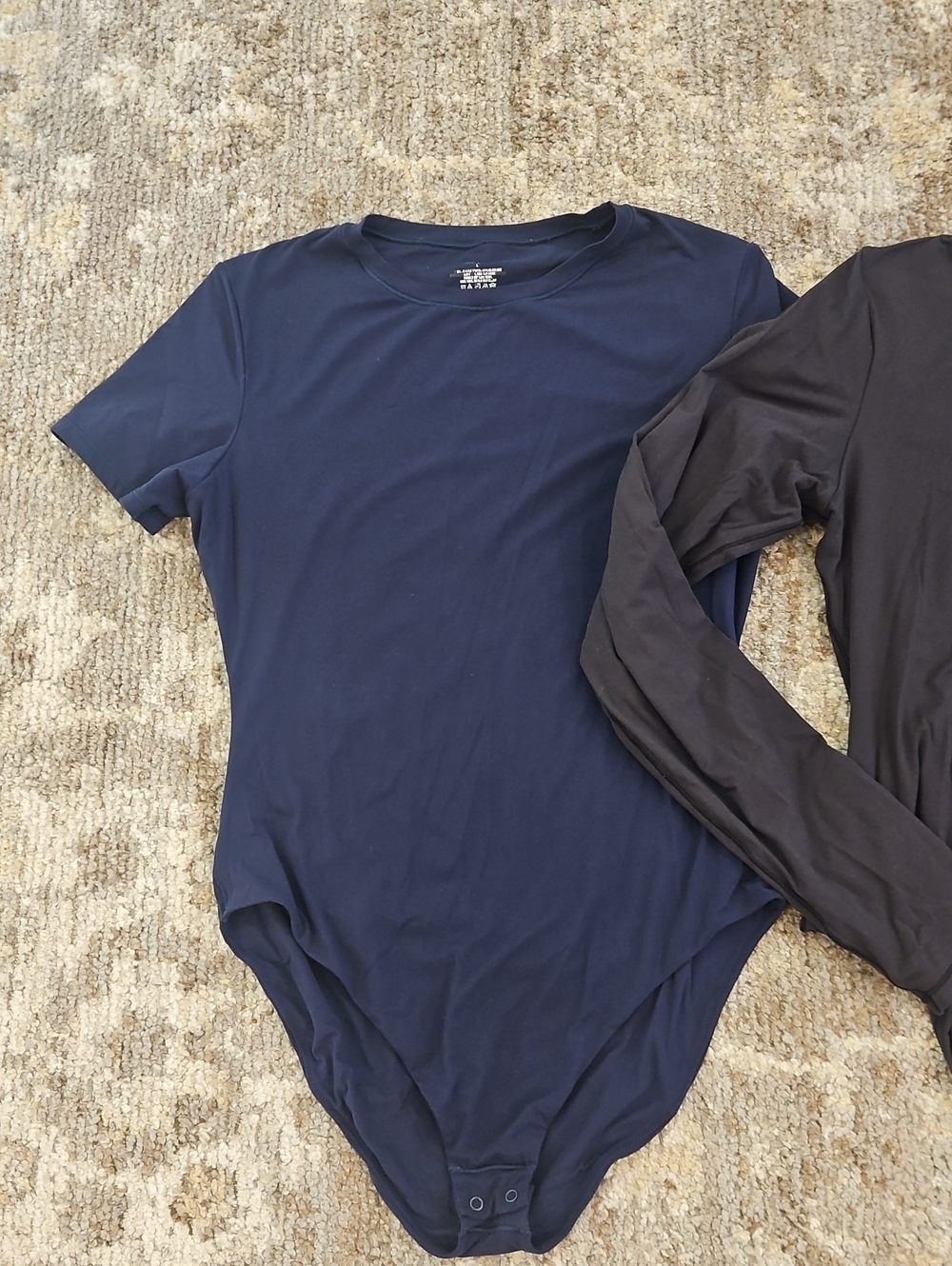 Skims Body Suits - Picture 3 of 7